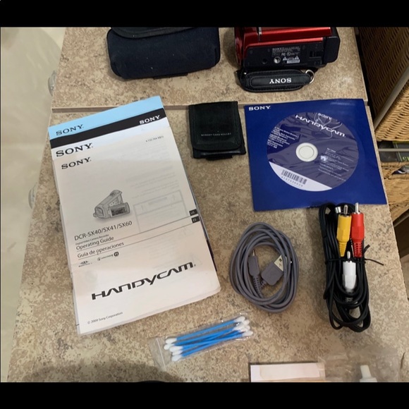 Sony HANDYCAM Model: DCR-SX41. Camcorder Color: Red - Picture 7 of 11